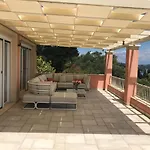 Larisa فيلة Gastouri (Corfu)